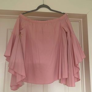 Off the shoulder maternity shirt. Lightweight material for a cool summer outfit